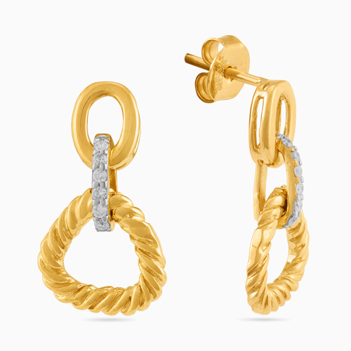 LDE256 - Triangle Diamond Drop Earrings in 18K Gold - LEA00009-1.jpg