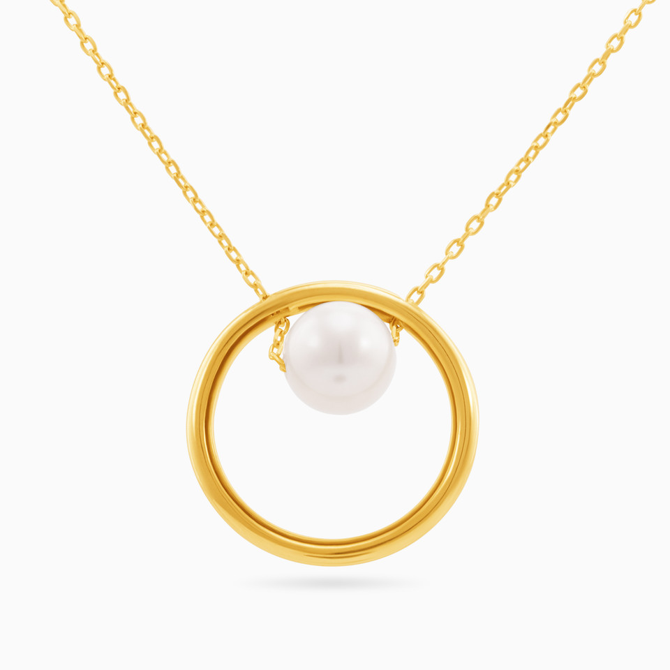 Circle Pearl Necklace in 18K Gold Circle Pearl Necklace in 18K Gold