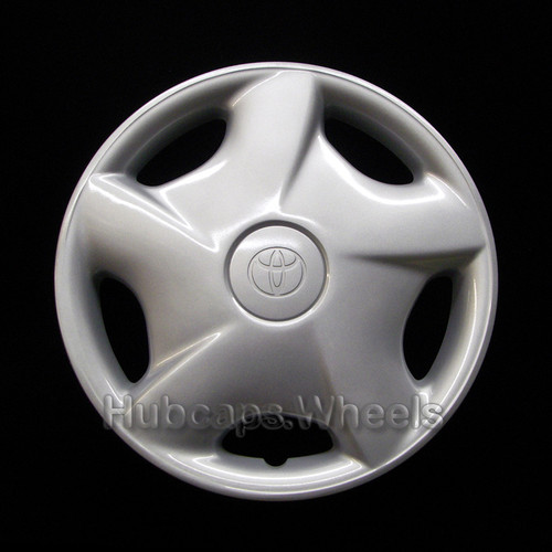 Toyota Tercel 14" hubcap 1997-1999 - Professionally Reconditioned