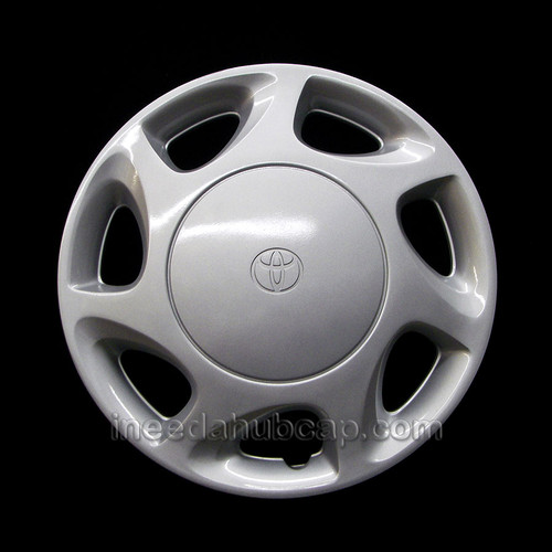 Toyota Corolla 14" hubcap 1996-1997 - Professionally Reconditioned