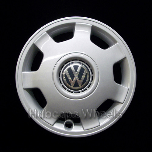 Volkswagen Golf, Jetta 14" hubcap 1997-1999 - Professionally Reconditioned