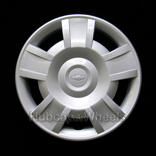 Chevy Aveo 14" hubcap 2004 - Professionally Reconditioned