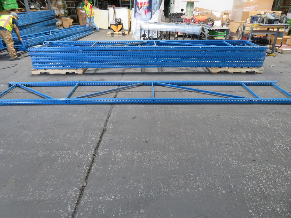 18 FT x 36 In Blue Teardrop Upright Pallet Racking  For Sale