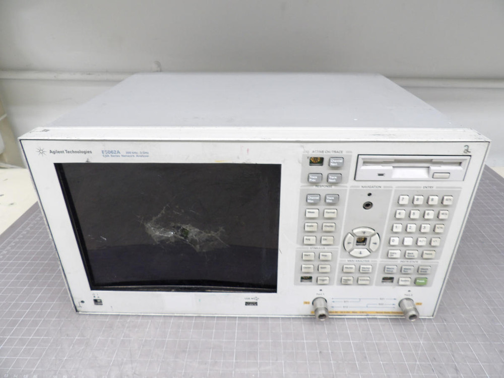 Agilent  E5062A  ENA Series Network Analyzer 300 kHz-3GHz, op 015,275  For Sale