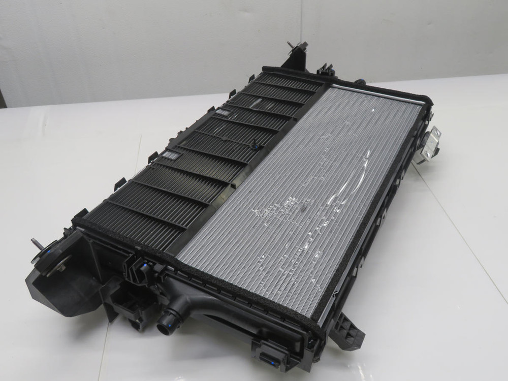 TESLA 2020-2023 MODEL 3 / Y RADIATOR MAHLE 1493995-00-C COOLANT RADIATOR FAN ASSY