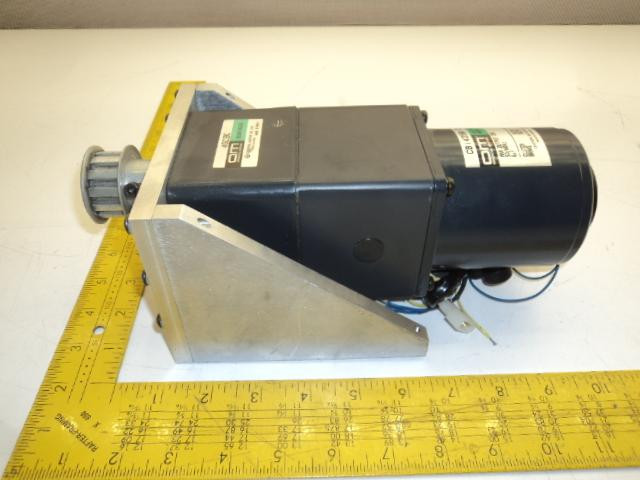 ORIENTAL MOTOR CBI425R-701 4GC9K CLUTCH & BRAKE MOTOR W/GEARHEAD 25W 100V 6UF T18686