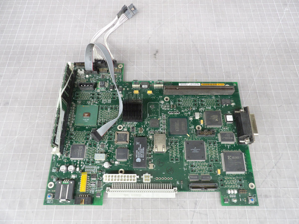 Tektronix  664-0213-00, 679-0213-00, 679-0213-2  Board, Removed from a Tektronix DSA8200 Digital Serial Analyzer  For Sale