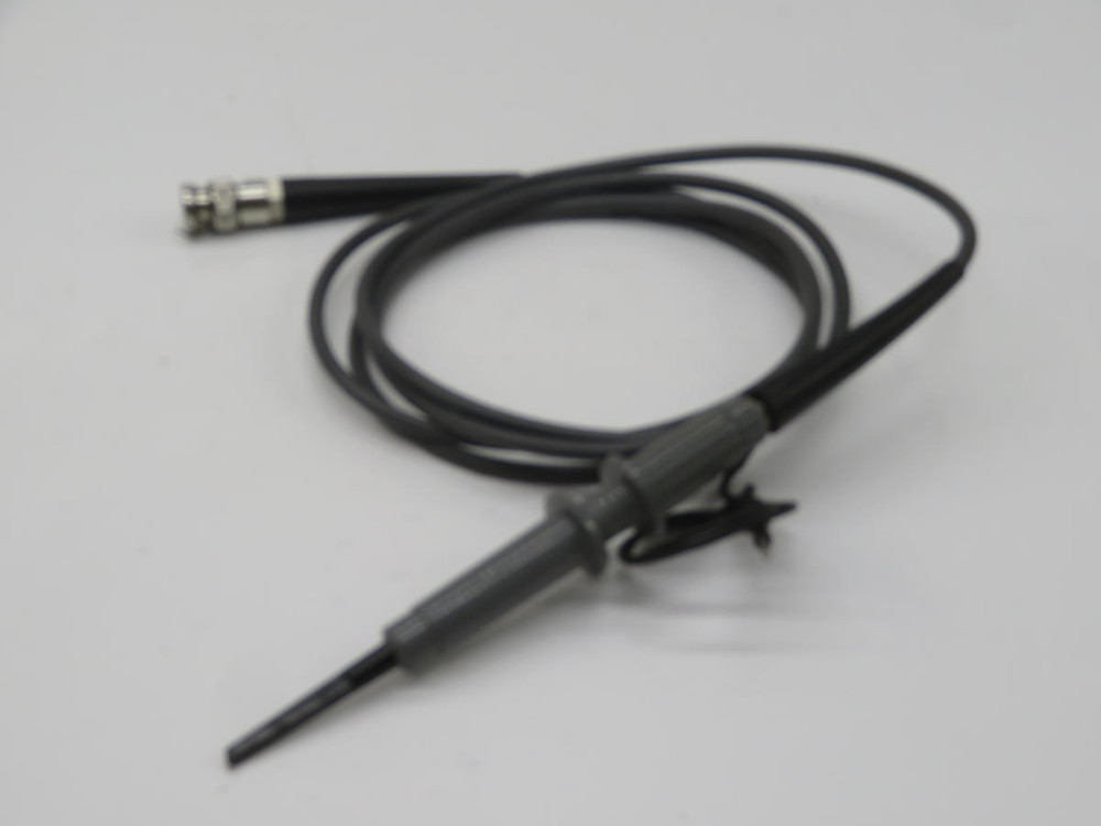 Tektronix   013-0071-00  P6060 10X Probe with Screw-On Grabber Tip  For Sale
