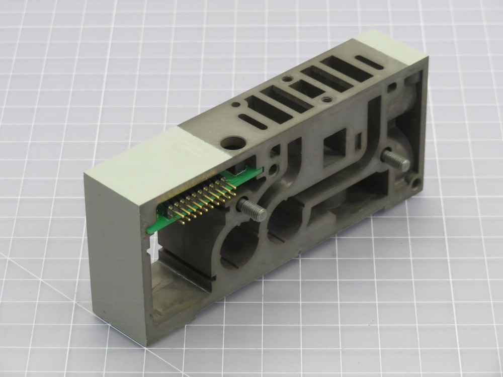 NUMATICS 206-1279 MANIFOLD BLOCK DOUBLE Z-BOARD PNEUMATIC VALVE MANIFOLD T218608