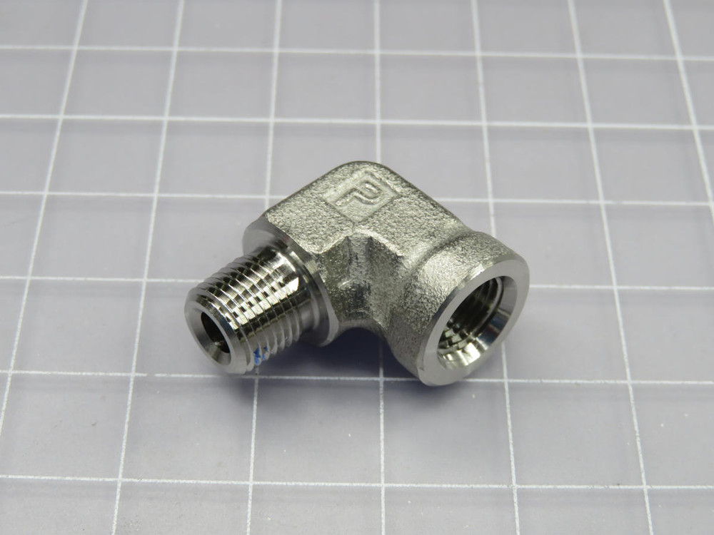 Lot of 4  PARKER  2-2 SE-SS  FITTING  For Sale