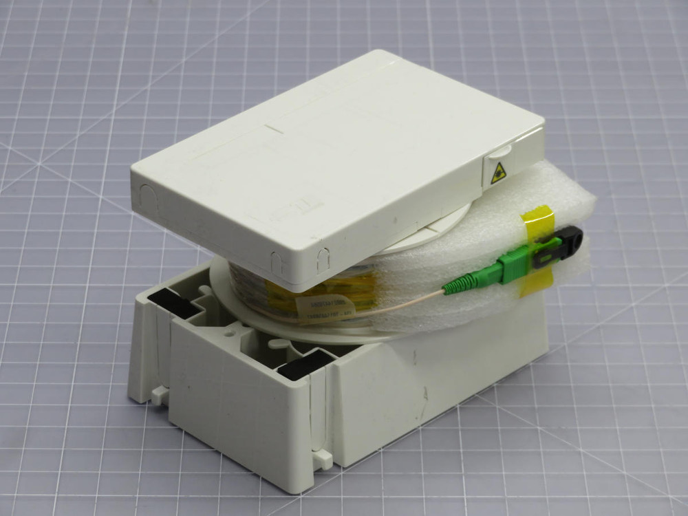 Commscope  CZ8127-000 RFP-1-60-S2-1-L-W-TE RapidFiber Faceplate, SC/APC, 60 meters cable on spool, wall mount  For Sale