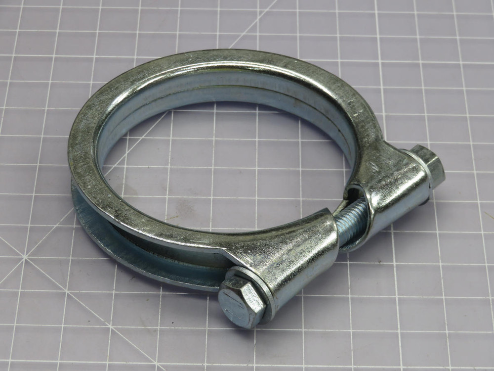 JOHN DEERE  AT219072  EXHAUST CLAMP  For Sale