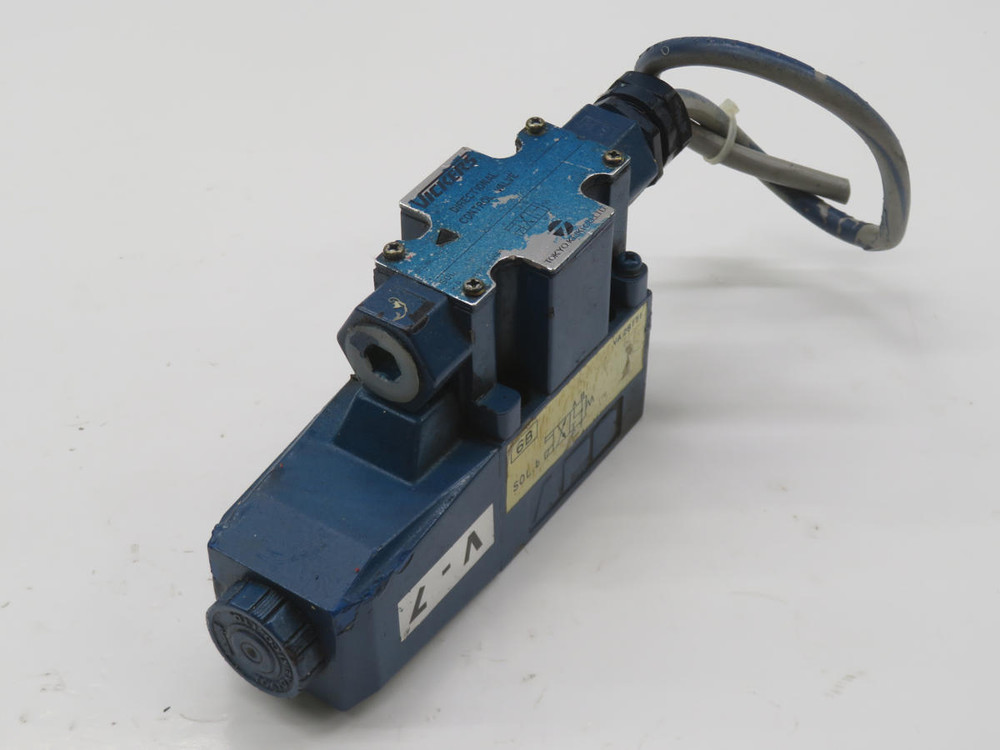 VICKERS  DG4V-3-6B-M-P7-H-7-50-JA100 VA28171   For Sale