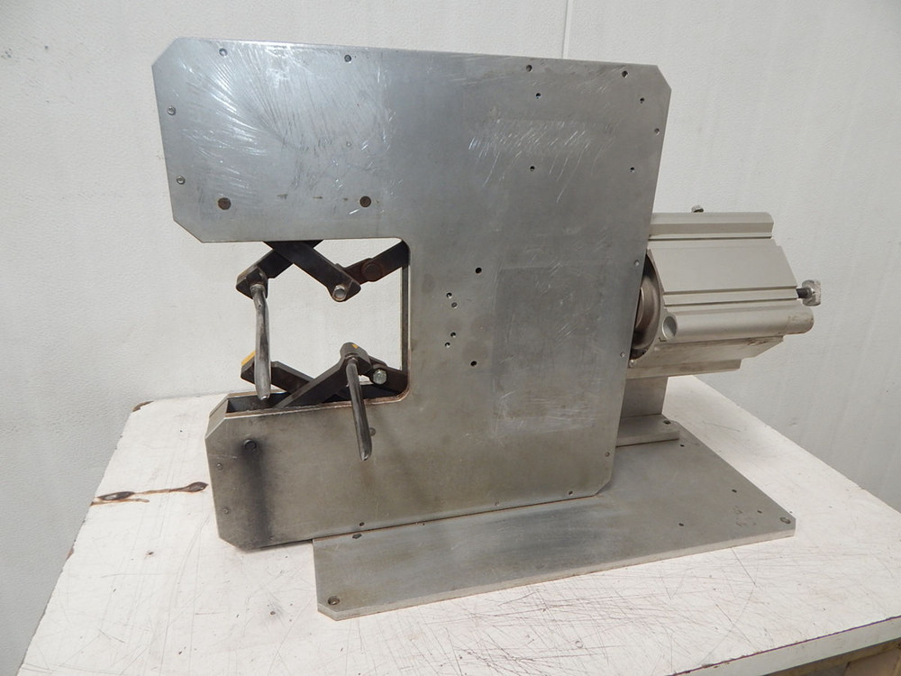 Komax  D4-100    For Sale