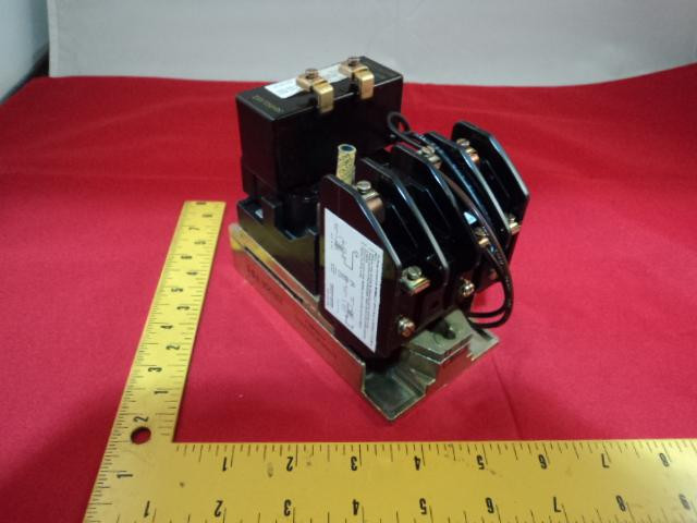 SQUARE D 8501 A600 CONTROL RELAY T8933