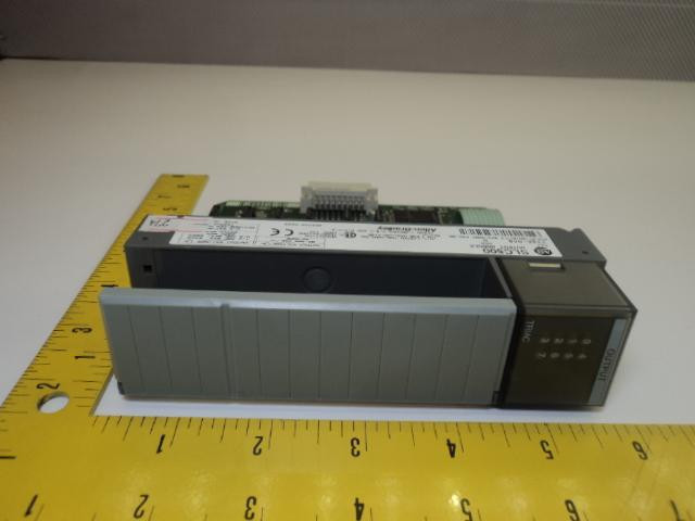 ALLEN-BRADLEY 1746-OA8 SLC500 OUTPUT MODULE T14926