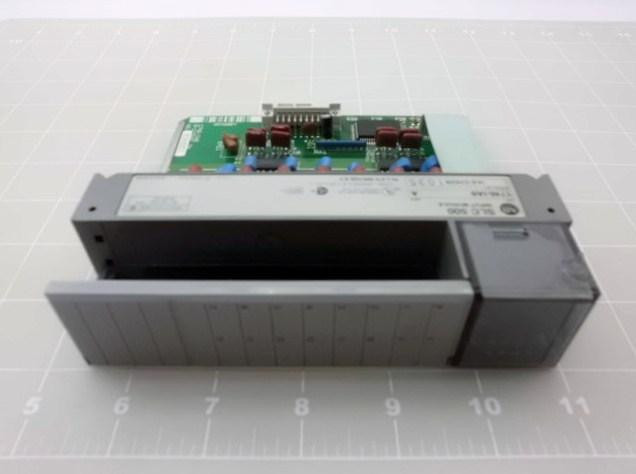 ALLEN BRADLEY 1746-IA8 SER A INPUT MODULE 8POINT SLC500 T15342