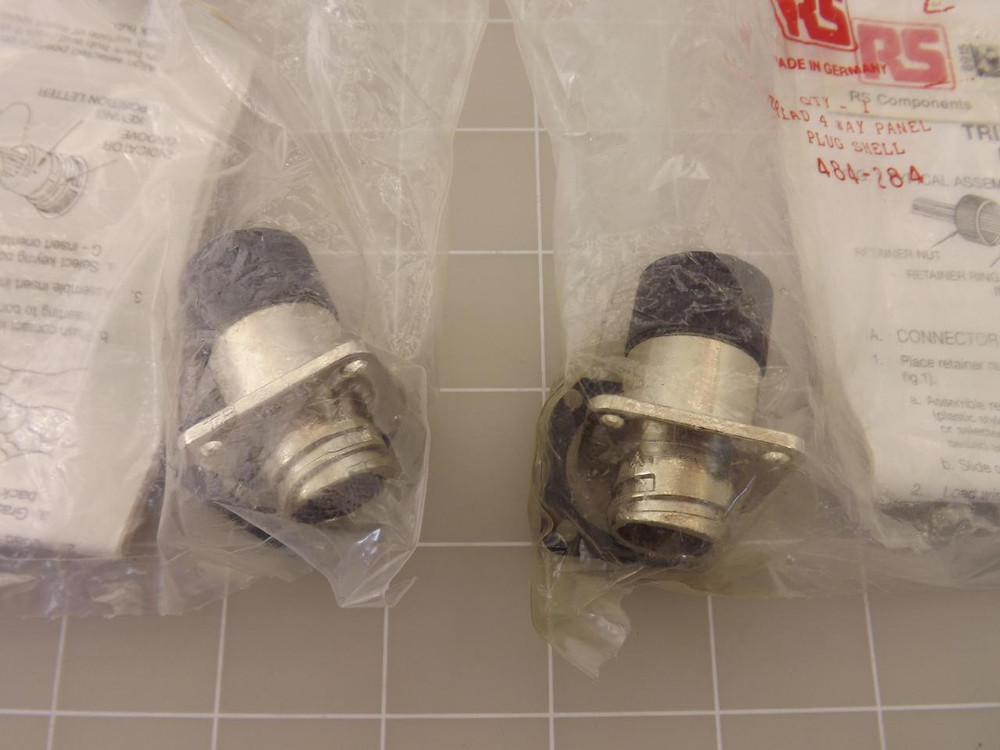 LOT OF 2 RS 484-284 TRIAD 4 WAY CABLE PLUG SHELLS T43773