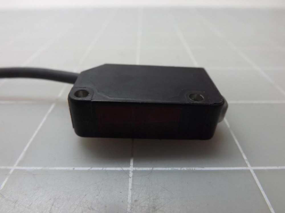 KEYENCE PZ-V12P PHOTOELECTRIC SENSOR T49126