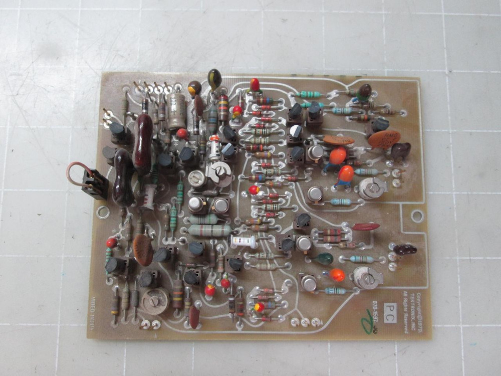 TEKTRONIX 388-2157-00 670-1597-00 CIRCUIT BOARD T53527