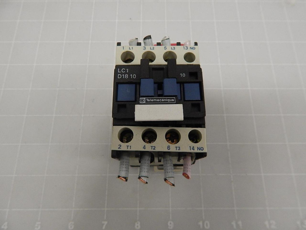 TELEMECANIQUE LC1-D1810 AC CONTACTOR 18A 120V AC 50/60HZ T59696