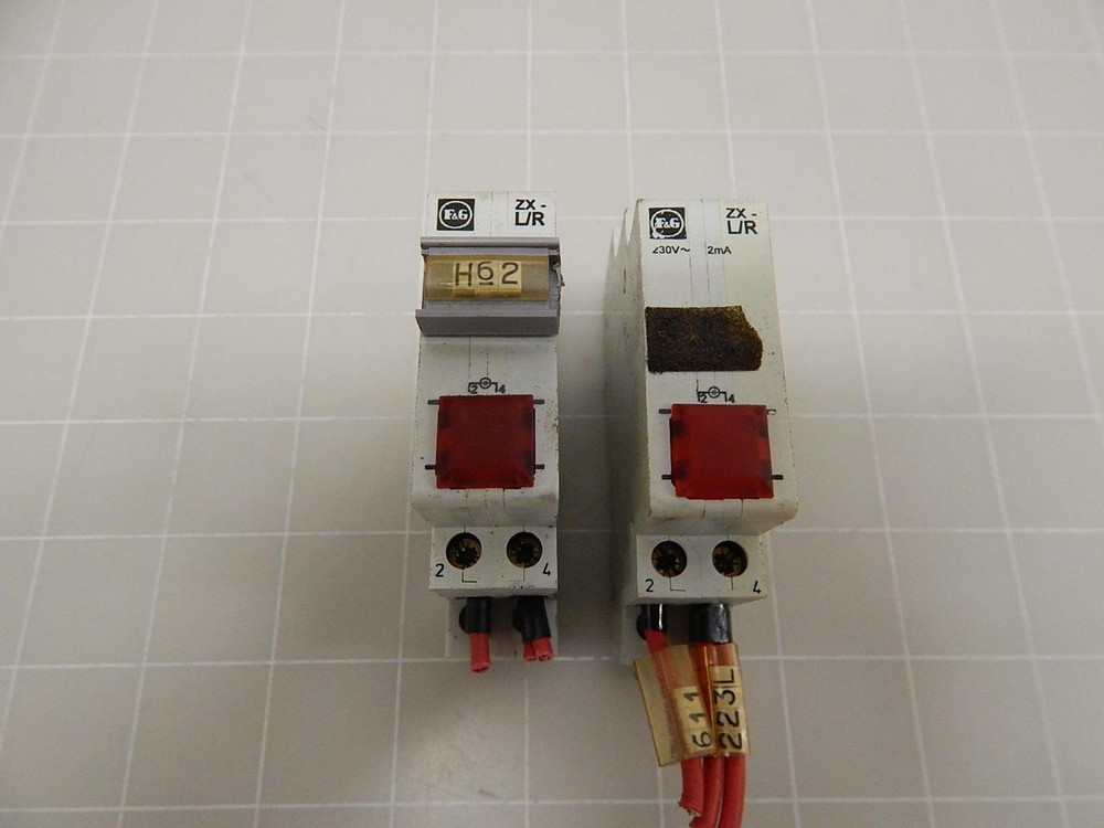 LOT OF 2 F&G ZX-L/R CIRCUIT BREAKER T62437