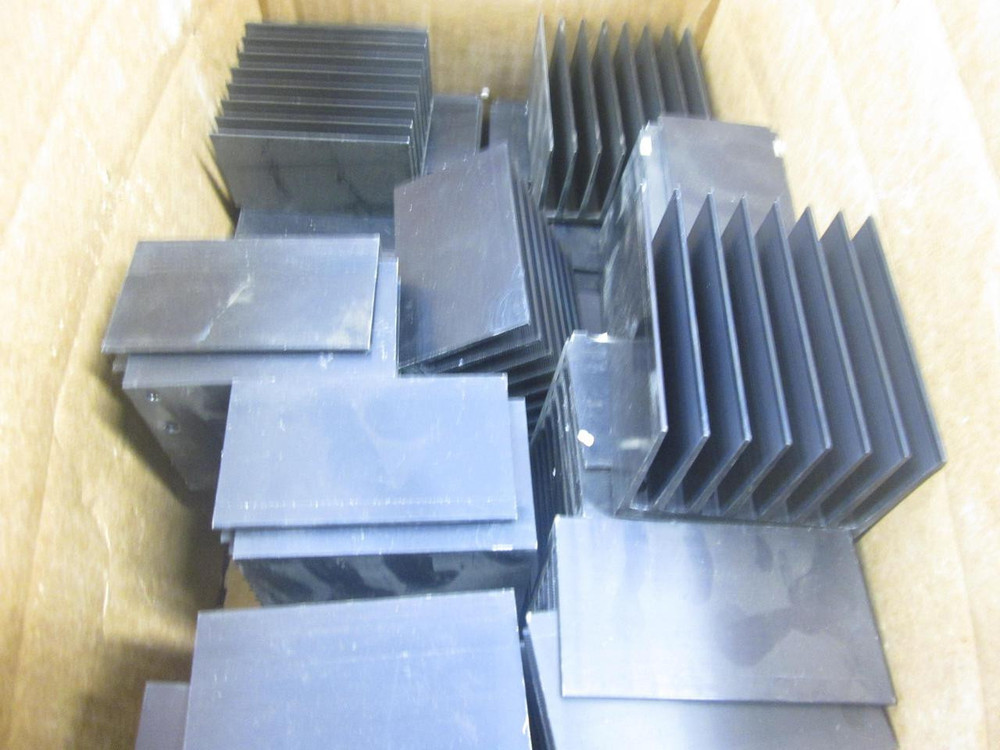 LOT OF 40 3" X 3-1/2" X 2" ALUMINUM HEAT SINK T64424