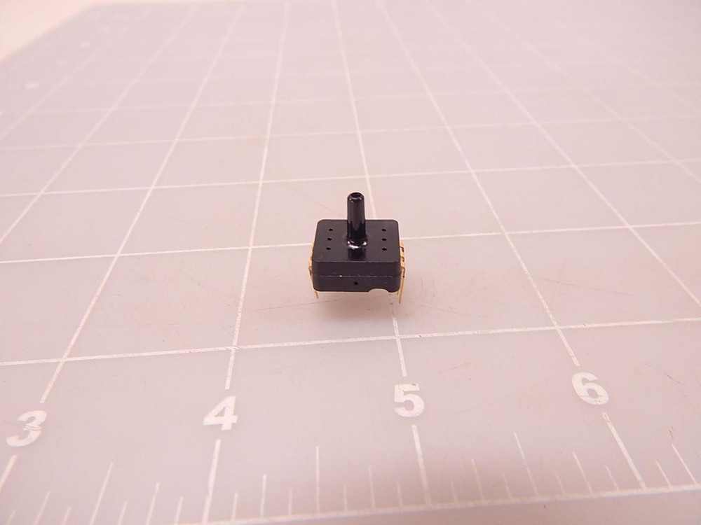 HONEYWELL SCC15GD2 BOARD MOUNT PRESSURE SENSORS 0 TO 15PSID D2 DIP UNAMP GAGE 1.5MA T79304