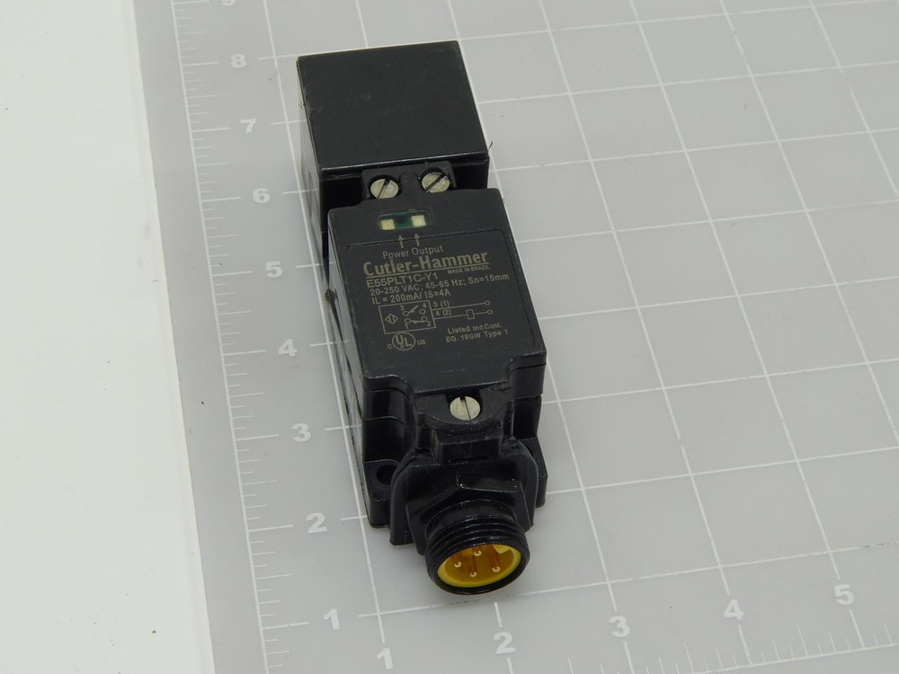 CUTLER HAMMER E55PLT1C-Y1 INDUCTIVE PROXIMITY SWITCH T84901