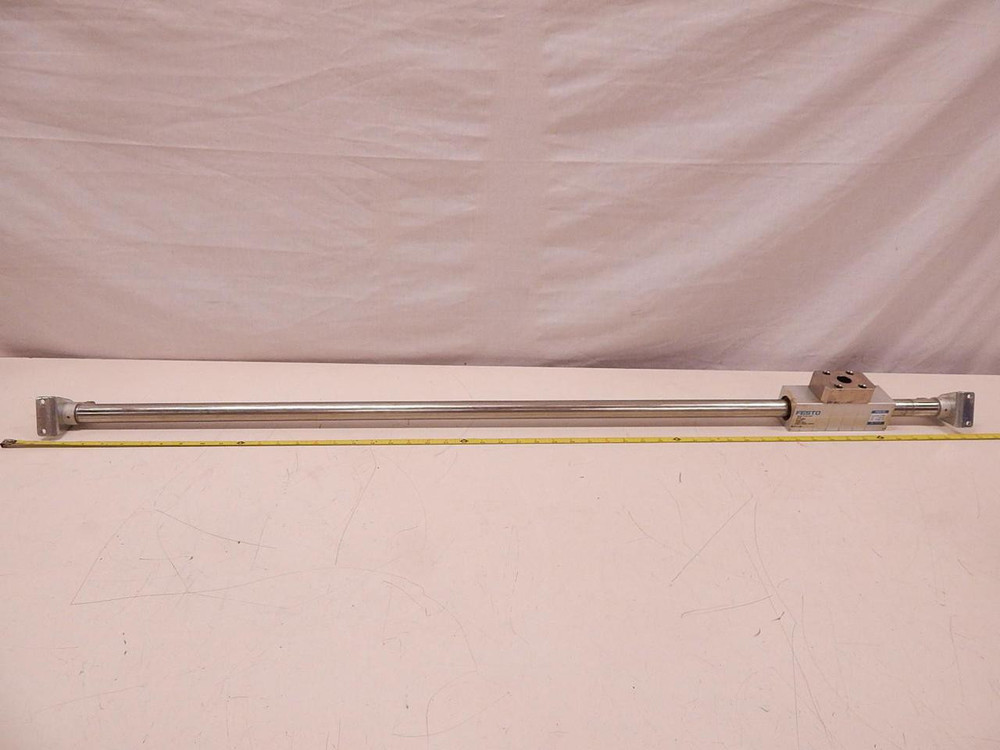 FESTO 3661431 T-3SS DGO-1"-42"-PPV-A B AIR CYLINDER ON A 53 1/2¨ RAIL T82616