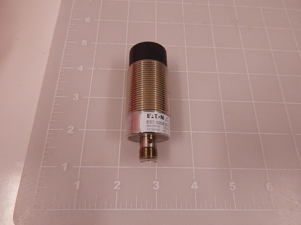 EATON E57-30GE25-D1DB PROXIMITY SENSOR T84946