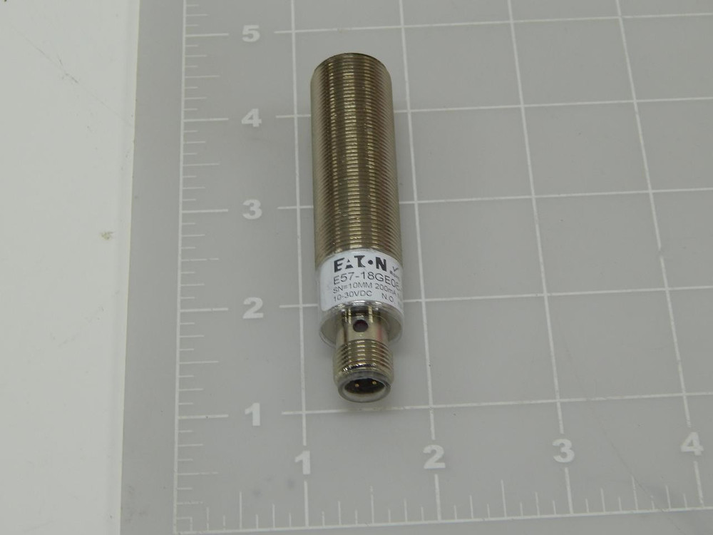 EATON E57-18GE08-CDB INDUCTIVE PROXIMITY SENSOR T84967