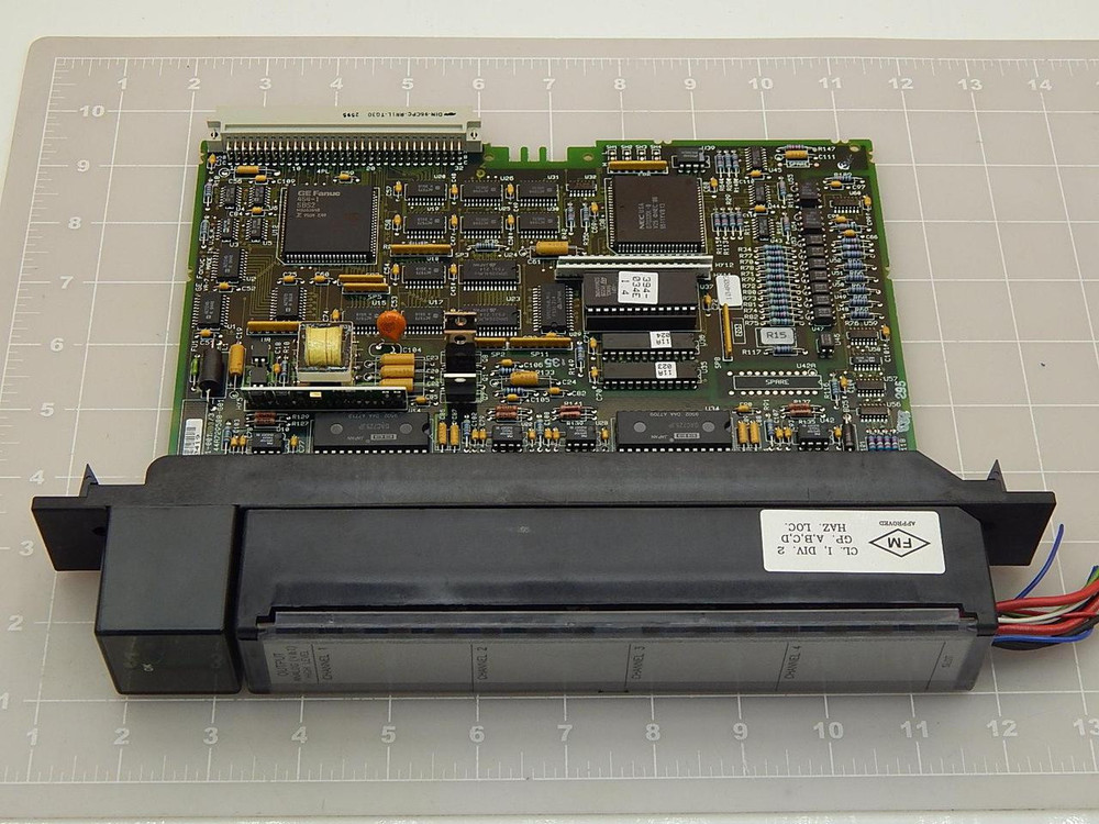 GE FANUC 44A729581-001R03/3 44A729580-G01 ANALOG OUTPUT MODULE T86941