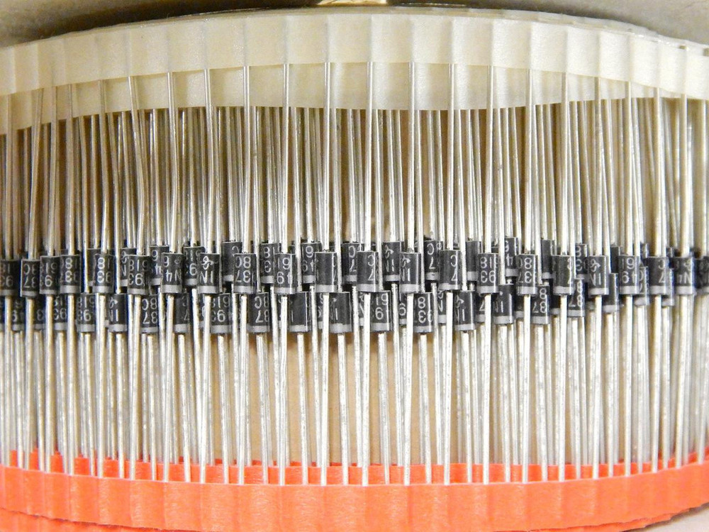 LOT OF 500 VISHAY SEMICONDUCTORS 1N4937-E3/4 RECTIFIERS 1.0A 600 VOLT 200NS 30 AMP IFSM T87202