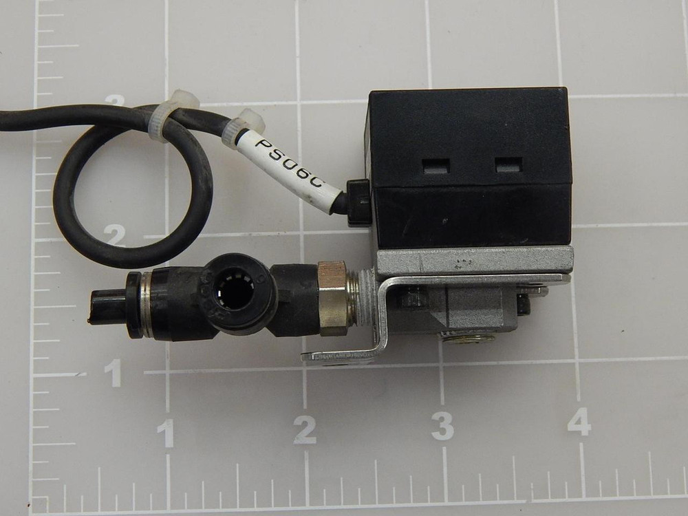 KEYENCE AP-33A 5150914 PRESSURE SENSOR T87489