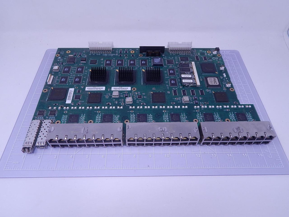 Extreme Networks 600039-00 Rev. 06 Network Card w/ (48) Input Tyco 1615049-4 Module T116582 For Sale