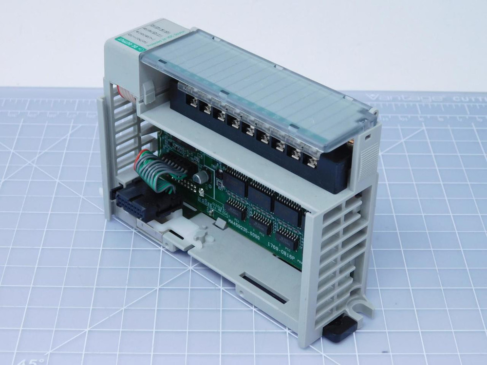 Allen Bradley 1769-OB16P Compact I/O Module 16 PT 20.4-26.4 VDC Elect-fused Sourcing Output T122764 For Sale