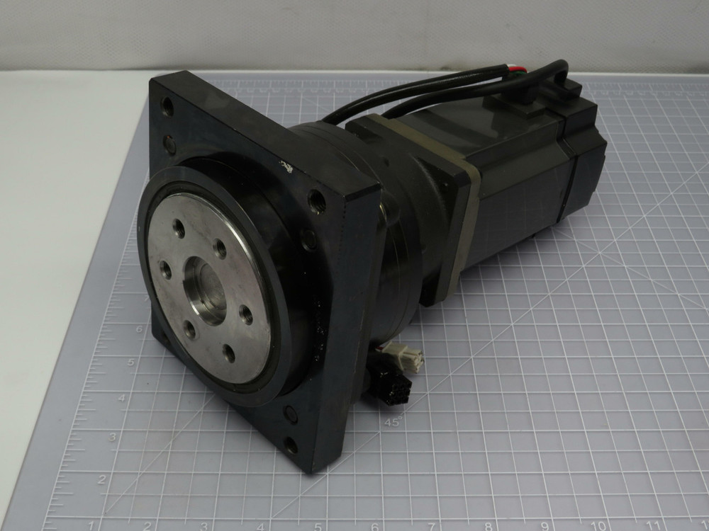 Mitsubishi HC-MFS73  AC Servo Motor  w Reducer ANFX-P30F-7TL3-21  For Sale