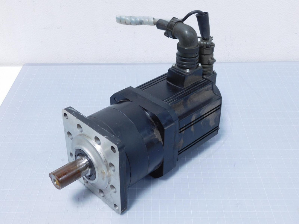 Mitsubishi HC-SFS153X-S2    AC Servo Motor For Sale