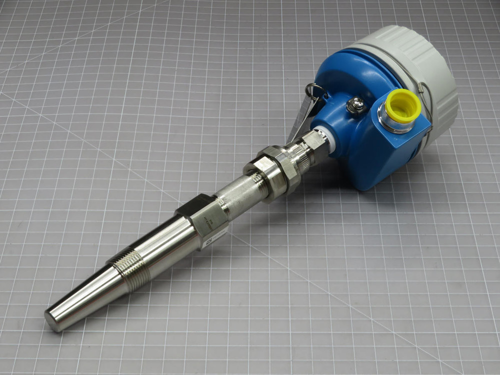 Endress Hauser  T13-D3A28X4B5QKA1   Transmitter TMT82-F1  For Sale