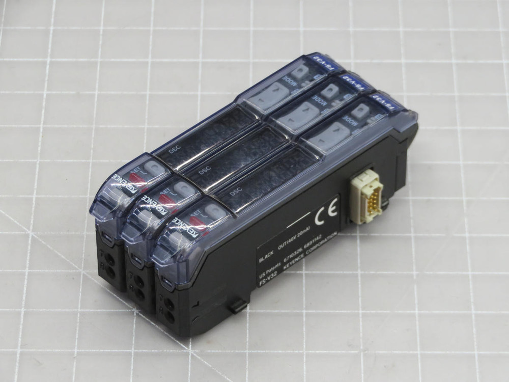 Lot of 3 Keyence   FS-V32  Fiber Optic Photoelectric Sensor Amplifier  For Sale