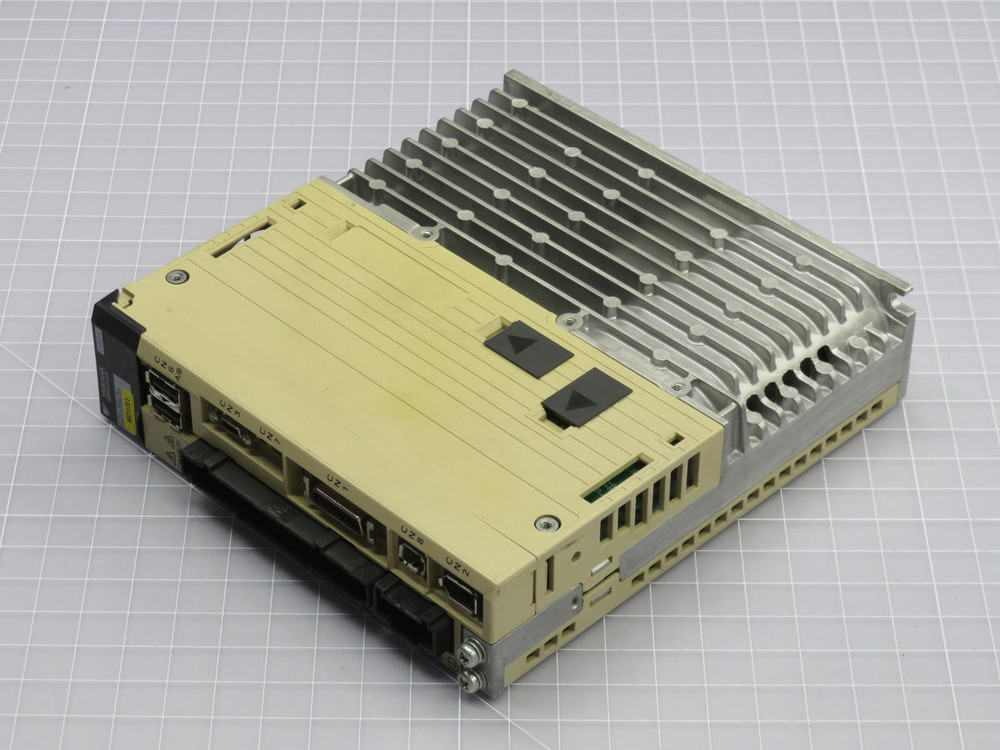 YASKAWA SGDV-2R8A15A SERVO DRIVE / SERVO CONTROL T220539