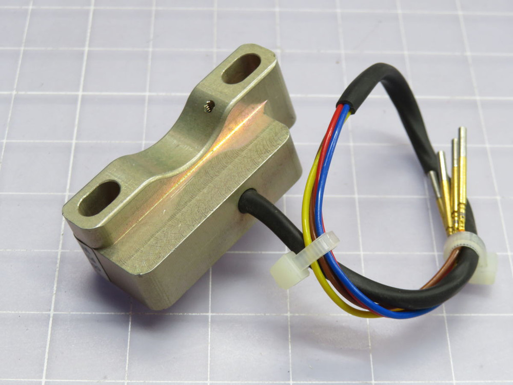 UNIVERSAL AVIONICS  50011    For Sale