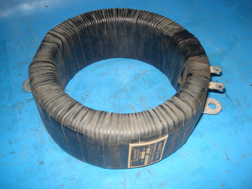 GE RBE 158100 TYPE LUE CURRENT TRANSFORMER RATIO1200:5 AMP