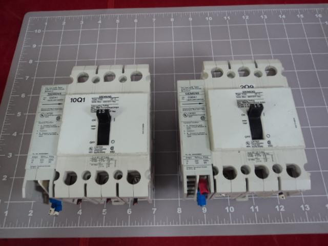 2 SIEMENS CQD        CIRCUIT BREAKER WITH AUXILIARY SWITCH 3POLE 15 AMP T11514