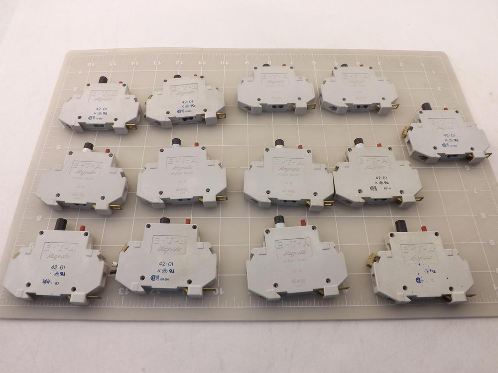 LOT OF 13 E-T-A MAGNETIC TERMINAL BLOCKS T43689