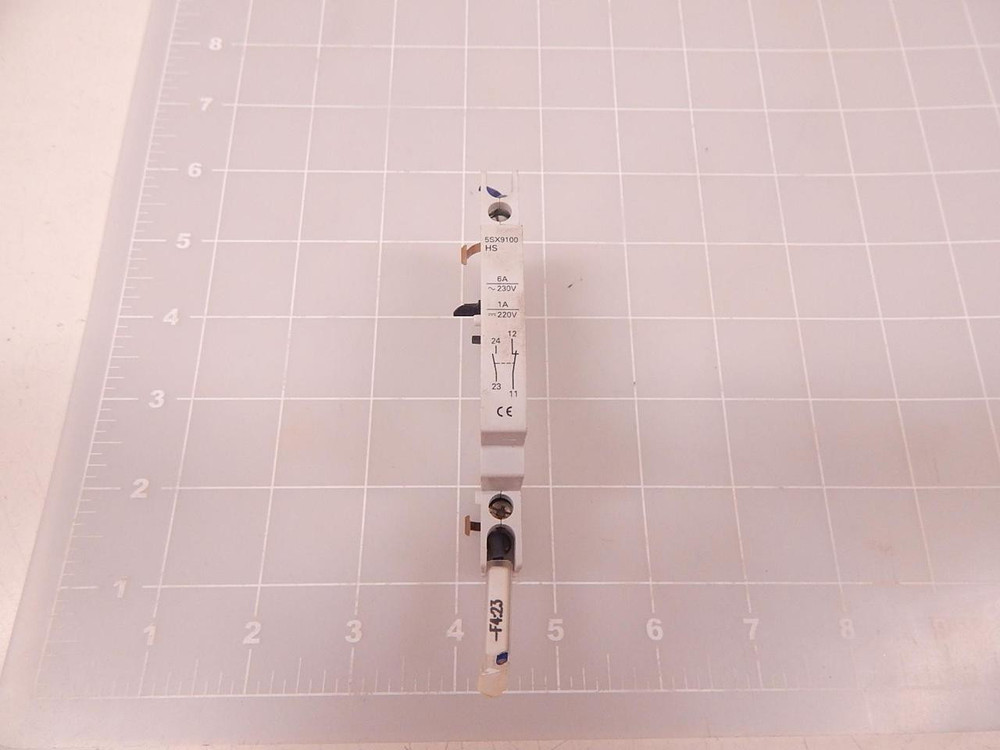 LOT OF 35 SIEMENS 5SX9100 AUXILARY CONTACTS T72614
