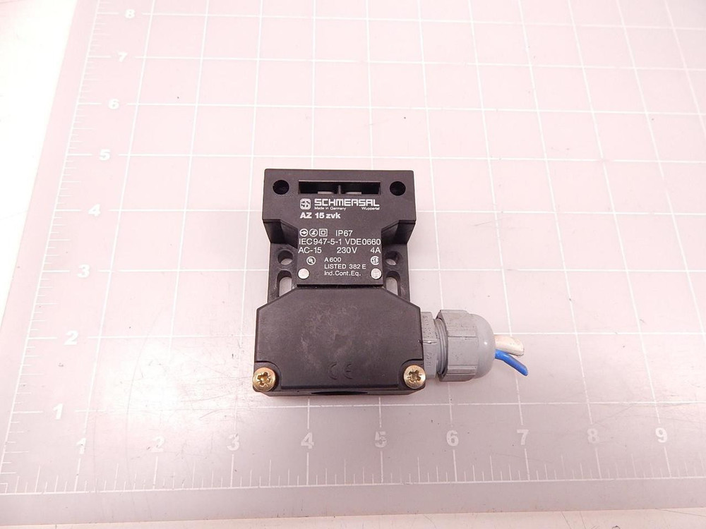 SCHMERSAL AZ 15 ZVK SAFETY INTERLOCK SWITCH T77982