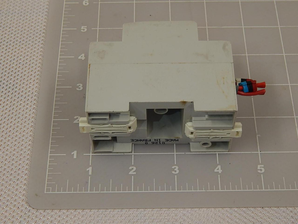 LOT OF 2 LEGRAND 04280 POWER SOCKET T85752