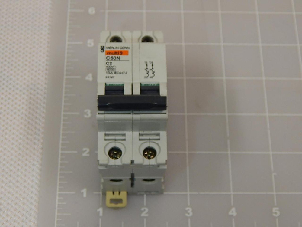 LOT OF 9 MERLIN GERIN C60N CIRCUIT BREAKER T85754